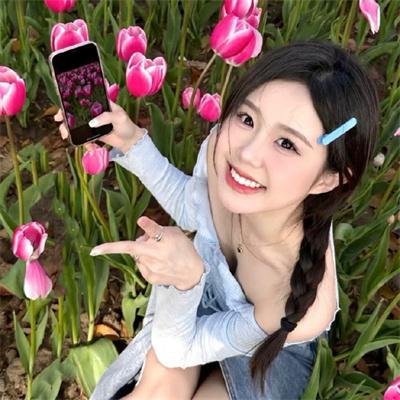 他从火光中走来